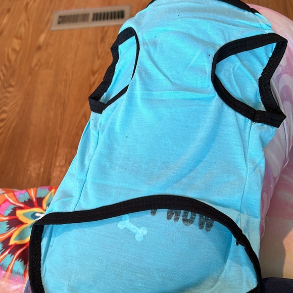 5/$20 Sky blue navy blue with white writing size small dog T-shirt - Picture 2 of 2